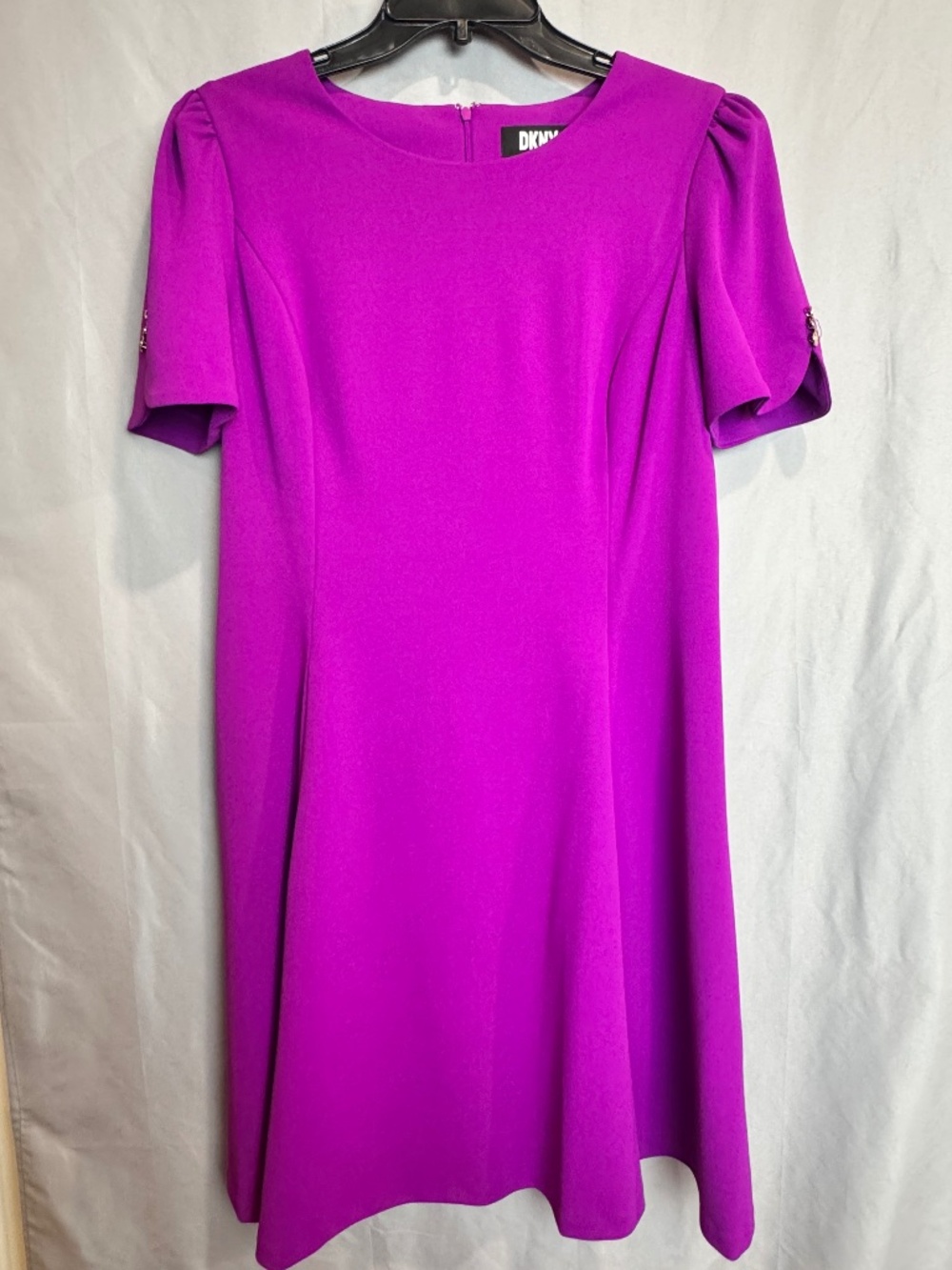 DKNY Magenta Purple Tulip Sleeve Crepe Sheath Dress Gold Logo Buttons 12